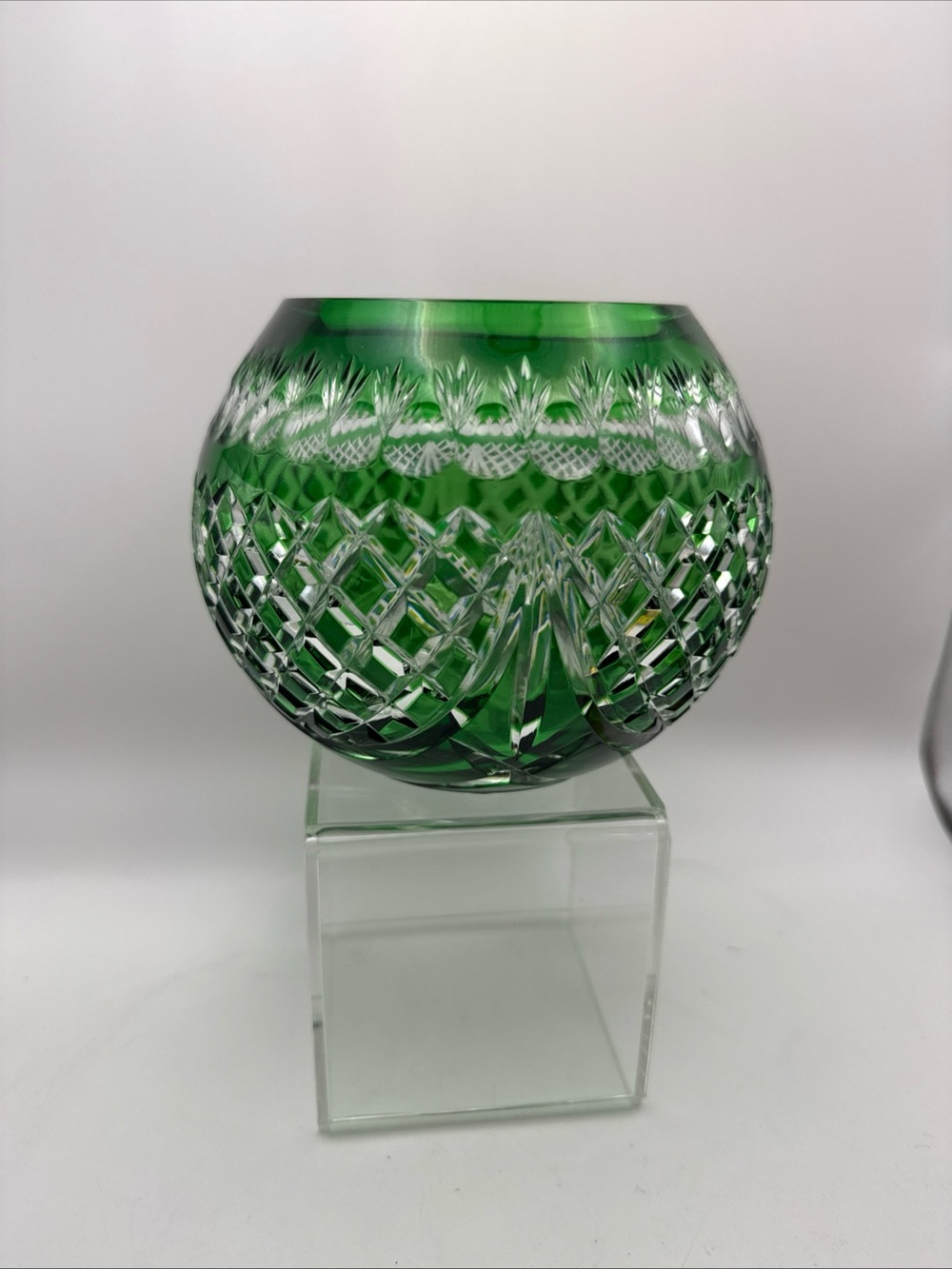 Vintage Crystal Emerald Green Rose/Bowl Vase, 24% Lead Crystal, Hand Cut Appx 5” - Picture 2 of 12